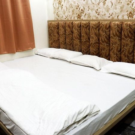 Hotel Malay Inn Ujjain Esterno foto