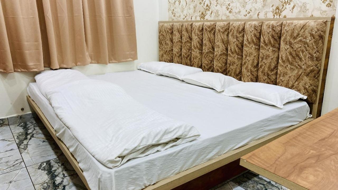 Hotel Malay Inn Ujjain Esterno foto