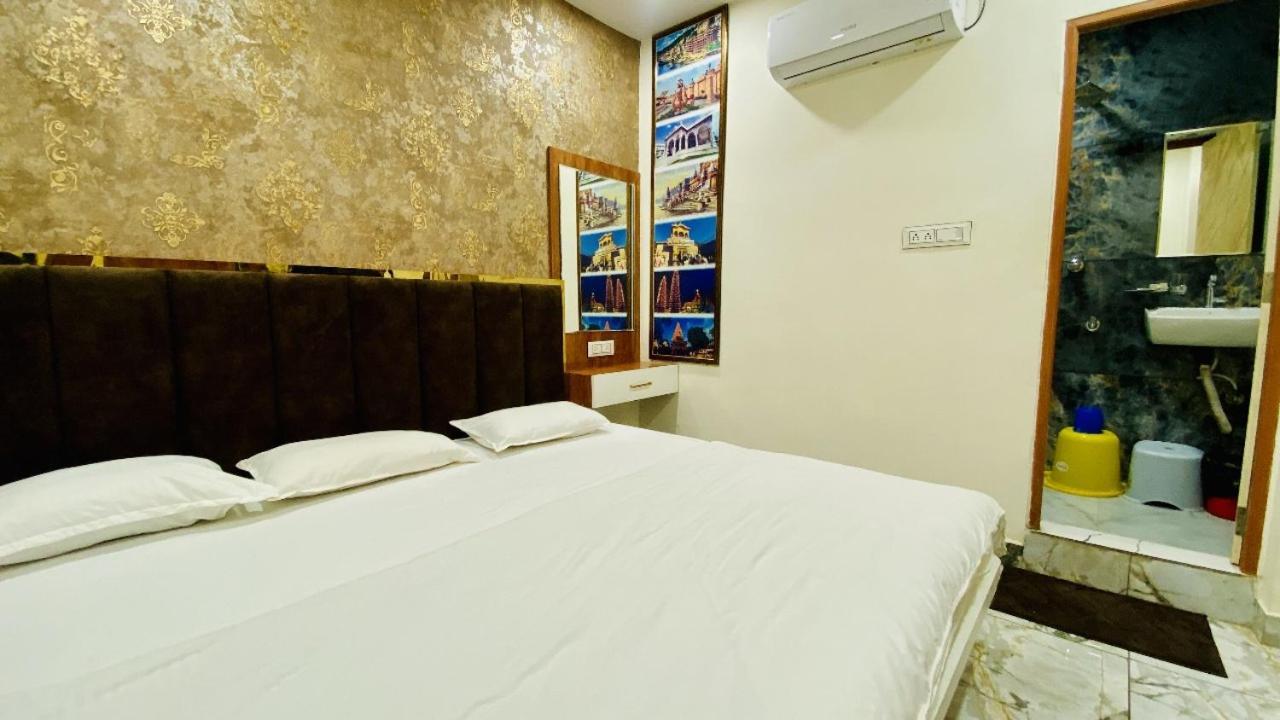 Hotel Malay Inn Ujjain Esterno foto