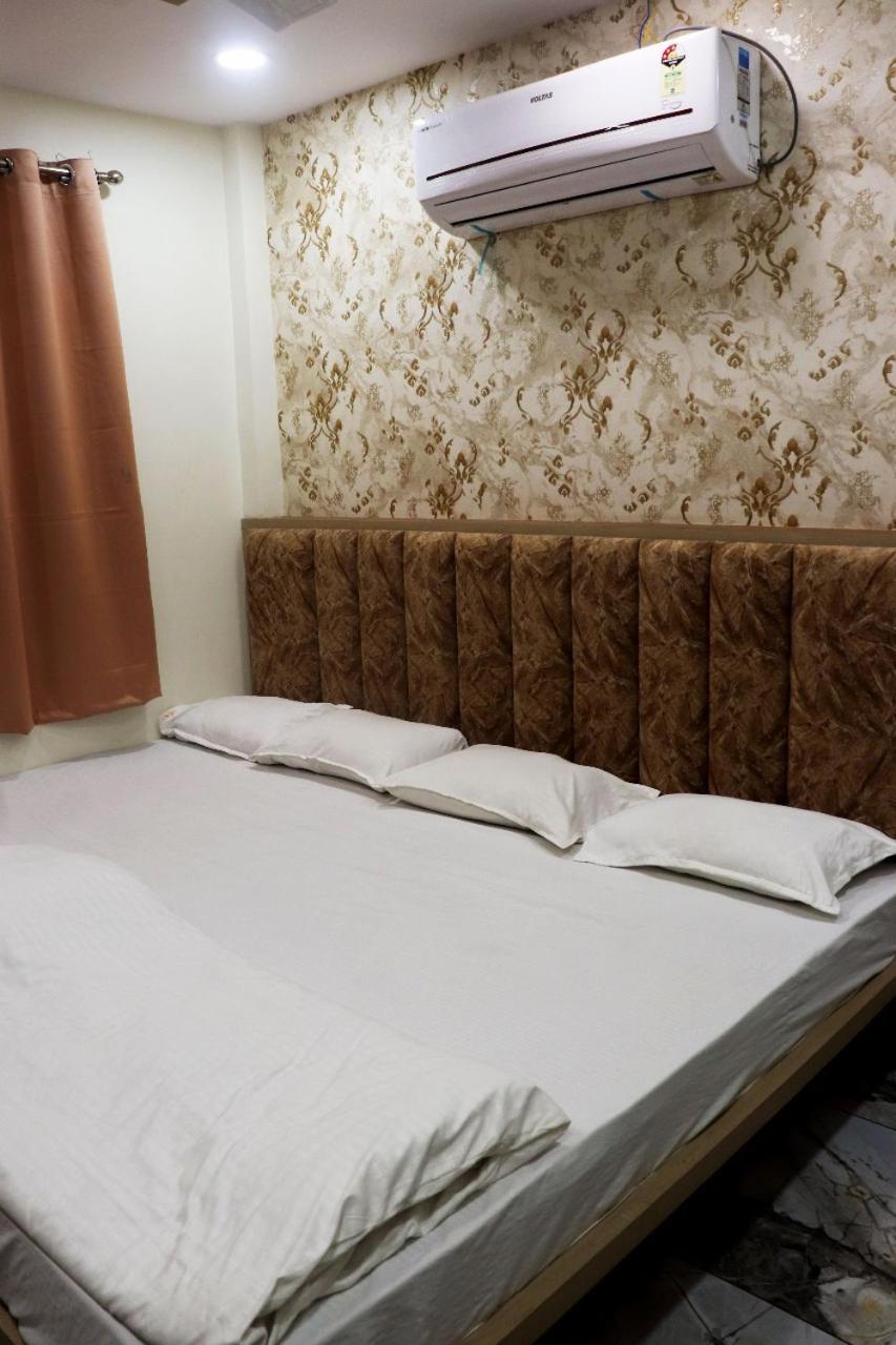 Hotel Malay Inn Ujjain Esterno foto