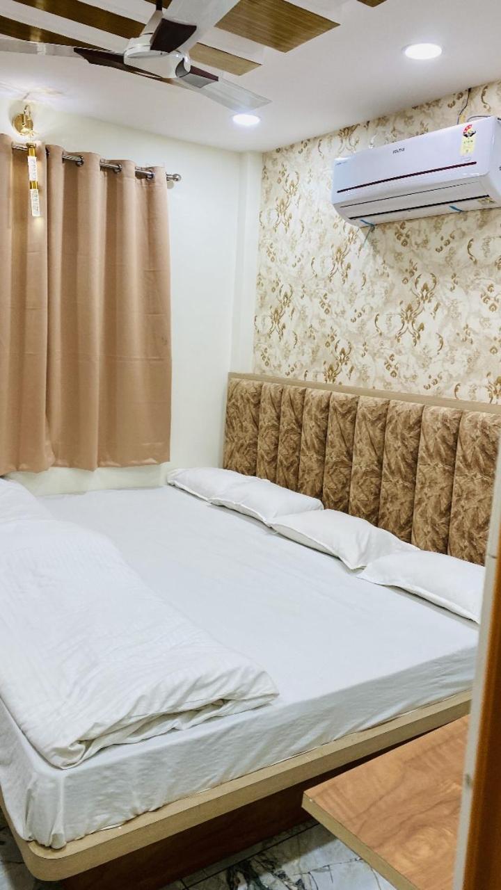 Hotel Malay Inn Ujjain Esterno foto