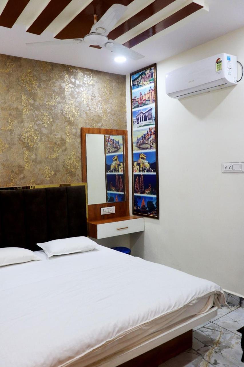 Hotel Malay Inn Ujjain Esterno foto