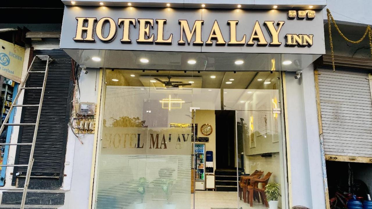 Hotel Malay Inn Ujjain Esterno foto